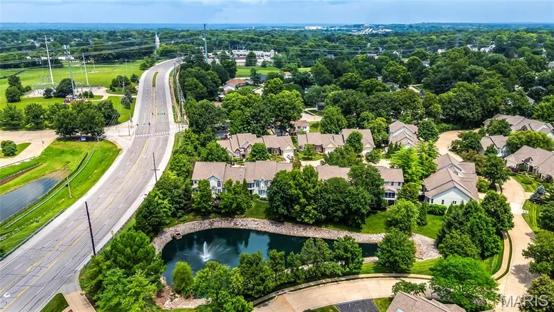 15920 Picardy Crest Court, Chesterfield, MO 63017 — listing photo 36 of 39