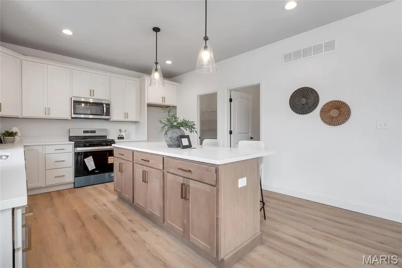107 Timber Wind, Wentzville, MO 63385 — listing photo 17 of 65