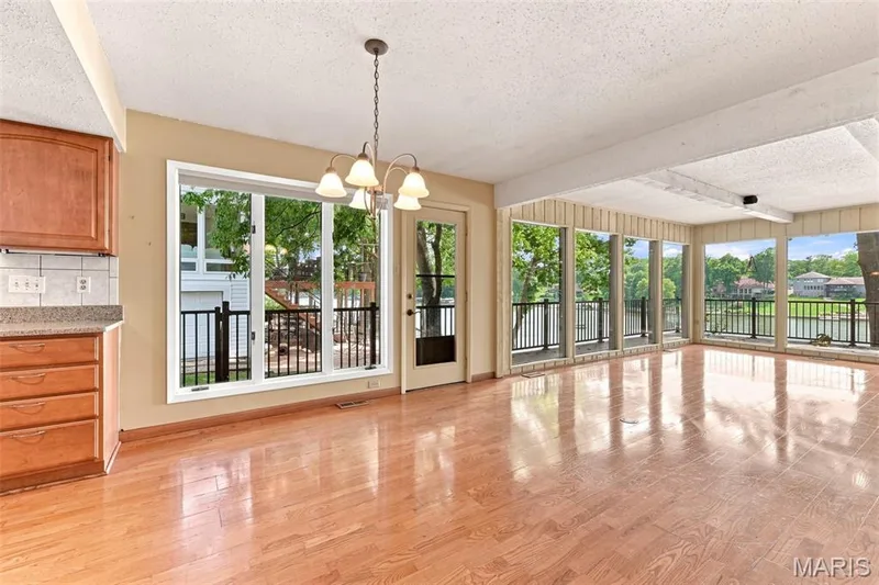 4 Harbor Point Court, Lake St. Louis, MO 63367 — listing photo 10 of 40