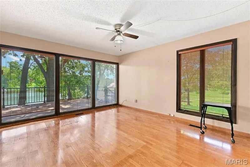 4 Harbor Point Court, Lake St. Louis, MO 63367 — listing photo 13 of 40