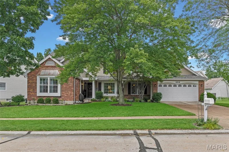 484 Saint Thomas Isle Lane, Wildwood, MO — listing photo 1