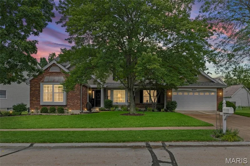 484 Saint Thomas Isle Lane, Wildwood, MO 63040 — listing photo 2 of 42
