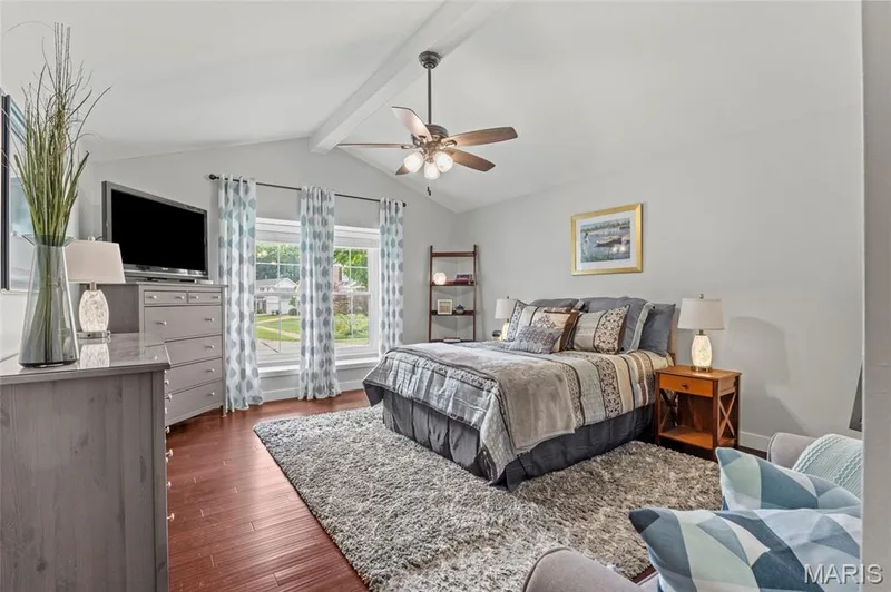 484 Saint Thomas Isle Lane, Wildwood, MO 63040 — listing photo 5 of 42