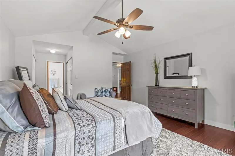 484 Saint Thomas Isle Lane, Wildwood, MO 63040 — listing photo 6 of 42