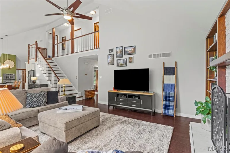 484 Saint Thomas Isle Lane, Wildwood, MO 63040 — listing photo 12 of 42