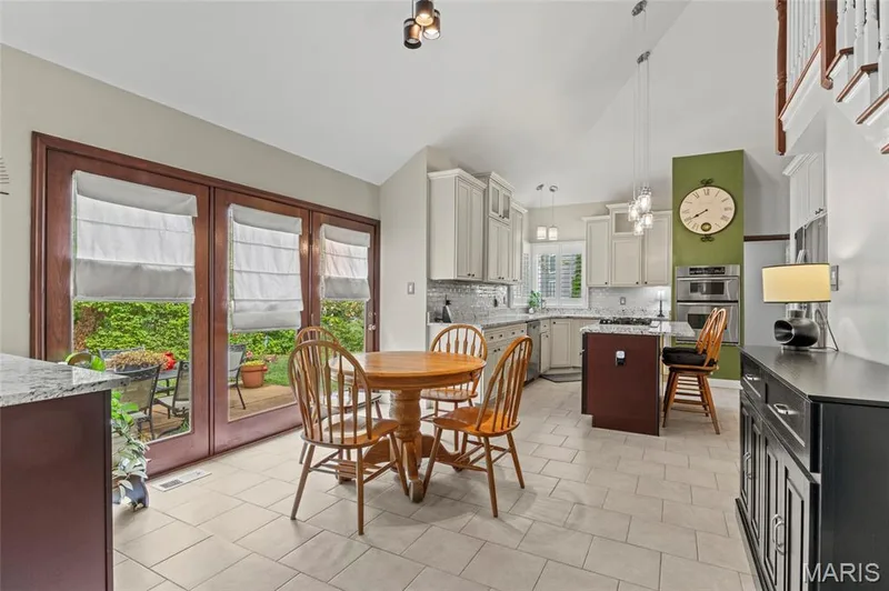 484 Saint Thomas Isle Lane, Wildwood, MO 63040 — listing photo 13 of 42