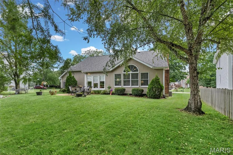 484 Saint Thomas Isle Lane, Wildwood, MO 63040 — listing photo 38 of 42