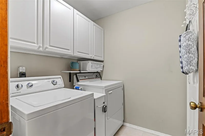 484 Saint Thomas Isle Lane, Wildwood, MO 63040 — listing photo 19 of 42
