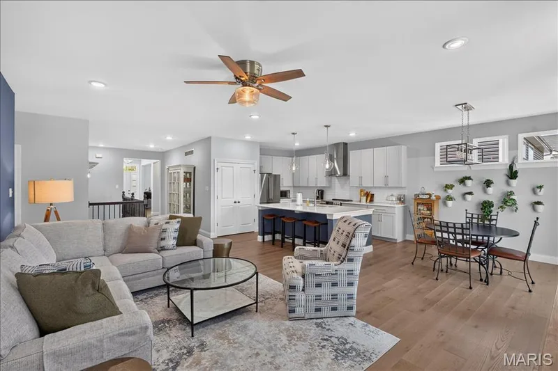 656 Moffett Laurel Drive, Lake St. Louis, MO 63367 — listing photo 6 of 47