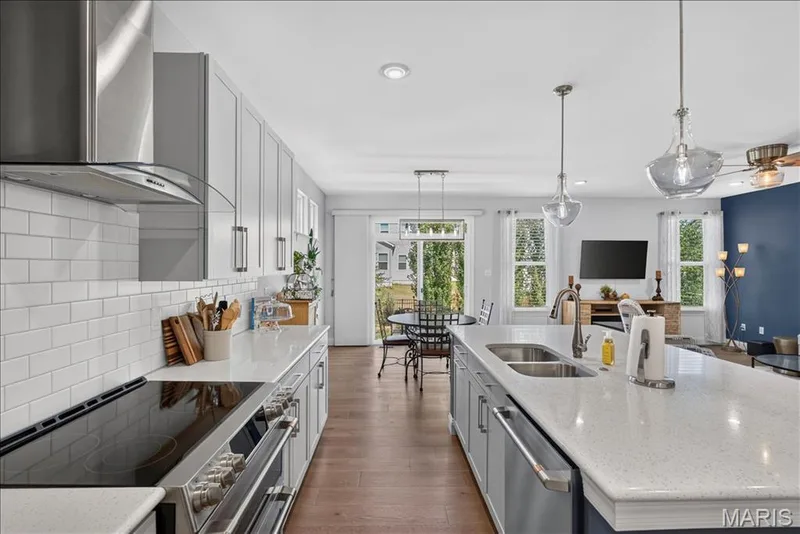 656 Moffett Laurel Drive, Lake St. Louis, MO 63367 — listing photo 11 of 47