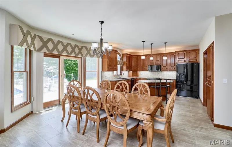 16 Delacroix Place, St Charles, MO 63303 — listing photo 28 of 97