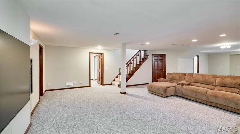 16 Delacroix Place, St Charles, MO 63303 — listing photo 66 of 97