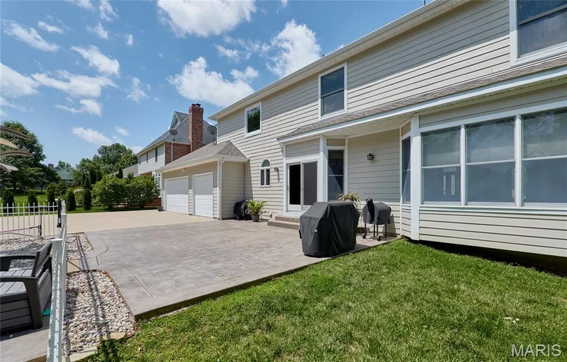 16 Delacroix Place, St Charles, MO 63303 — listing photo 92 of 97