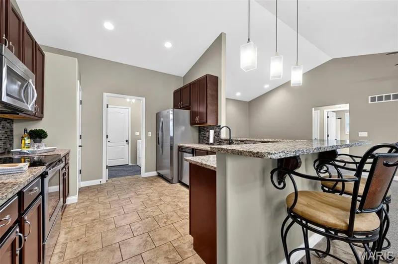 159 Shadow Pointe Drive, Wentzville, MO 63385 — listing photo 5 of 30