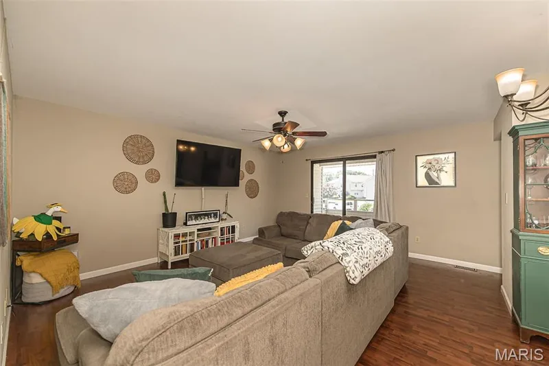 612 Summer Winds Lane #E, St Peters, MO 63376 — listing photo 6 of 22