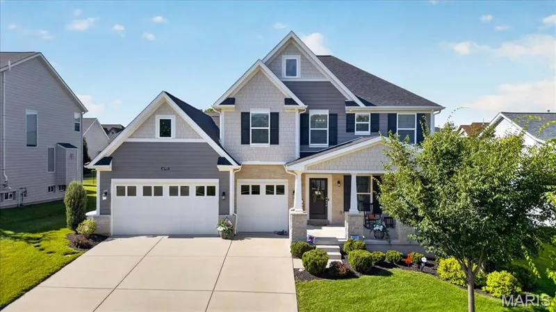 16955 Pine Summit Drive, Chesterfield, MO 63005 — listing photo 2 of 55