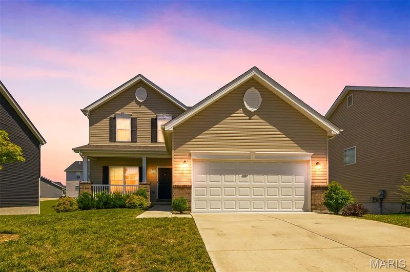 219 Burrograss Drive, Wentzville, MO β listing photo 1