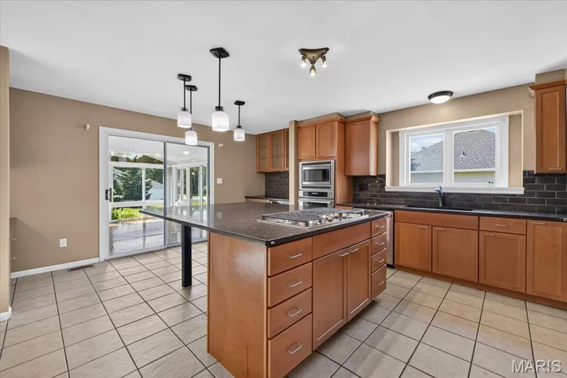 503 Malinmor Drive, Weldon Spring, MO 63304 — listing photo 8 of 55