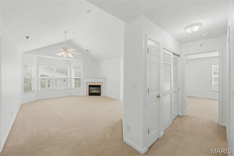410 Benton Drive #L, St Peters, MO 63376 — listing photo 11 of 34