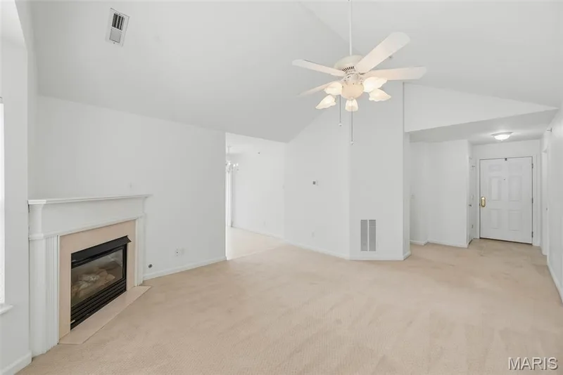 410 Benton Drive #L, St Peters, MO 63376 — listing photo 14 of 34