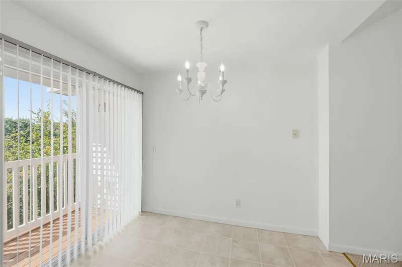 410 Benton Drive #L, St Peters, MO 63376 — listing photo 17 of 34