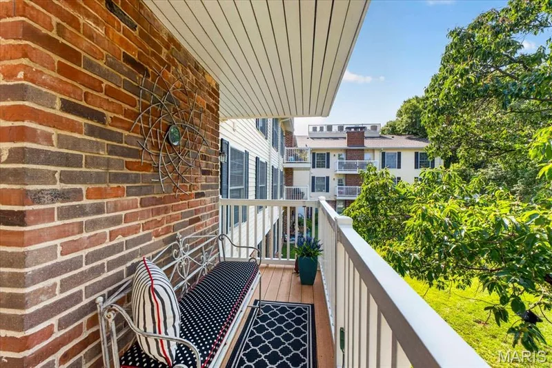 1512 Bedford Forge Court #14, Chesterfield, MO 63017 — listing photo 28 of 32
