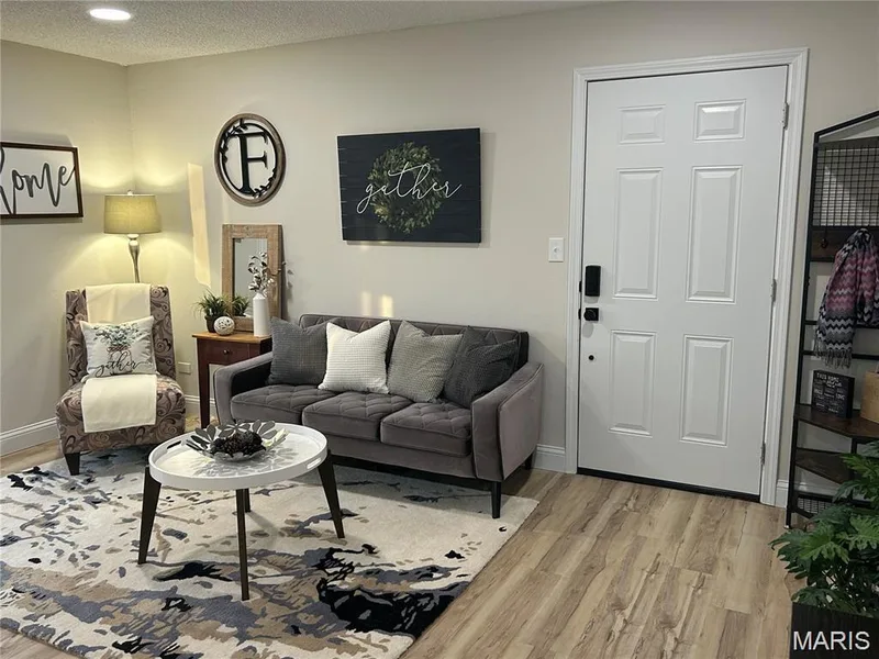 115 Lemans Court #115, Lake St. Louis, MO 63367 — listing photo 4 of 48
