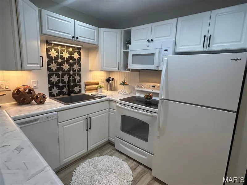 115 Lemans Court #115, Lake St. Louis, MO 63367 — listing photo 22 of 48