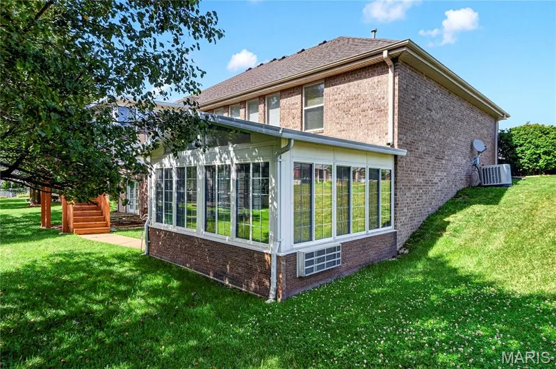 3201 Bear Tracks Drive, Wentzville, MO 63385 — listing photo 4 of 56