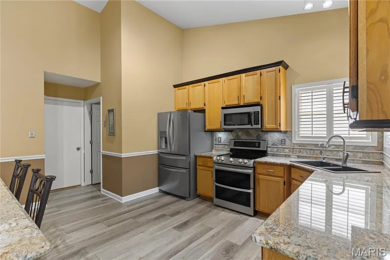 1404 Devonshire County Drive, Wentzville, MO 63385 — listing photo 10 of 36