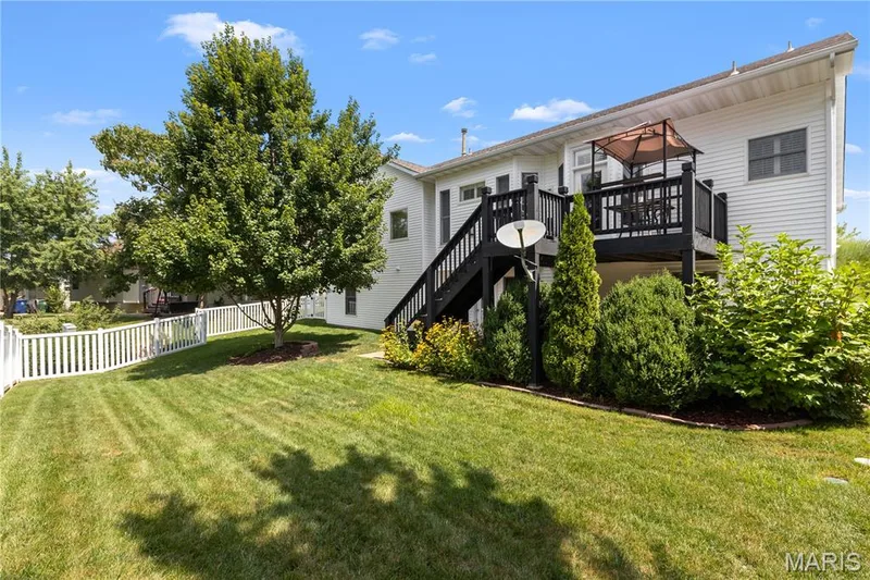 1404 Devonshire County Drive, Wentzville, MO 63385 — listing photo 25 of 36