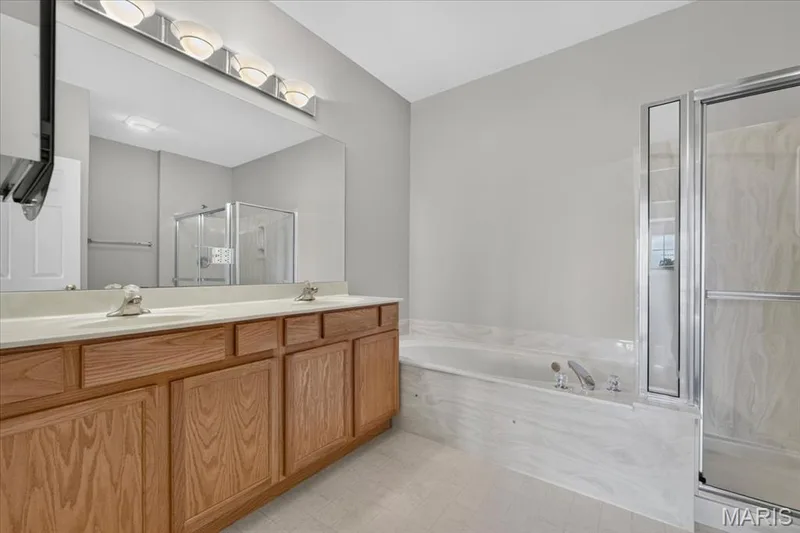 922 Penny Lane, St Peters, MO 63376 — listing photo 16 of 36