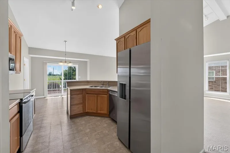 922 Penny Lane, St Peters, MO 63376 — listing photo 9 of 36