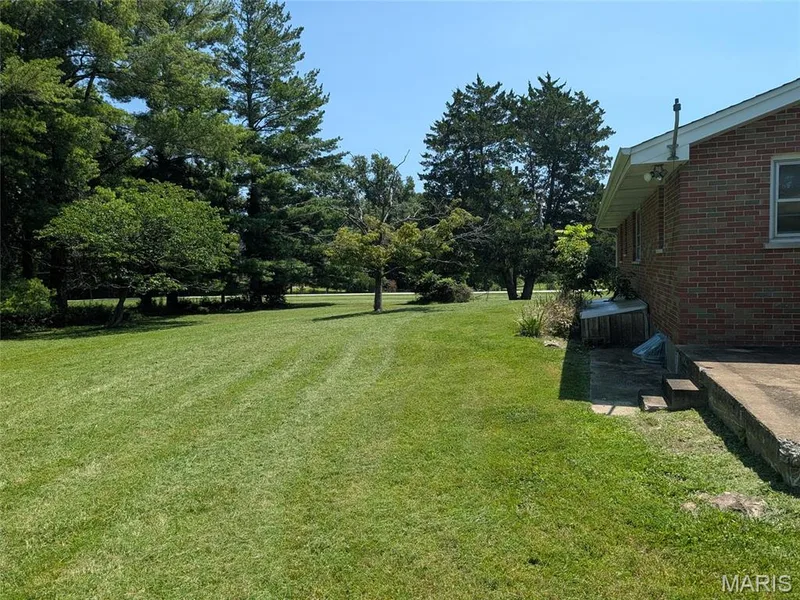 3901 Highway D, Defiance, MO 63341 — listing photo 24 of 32