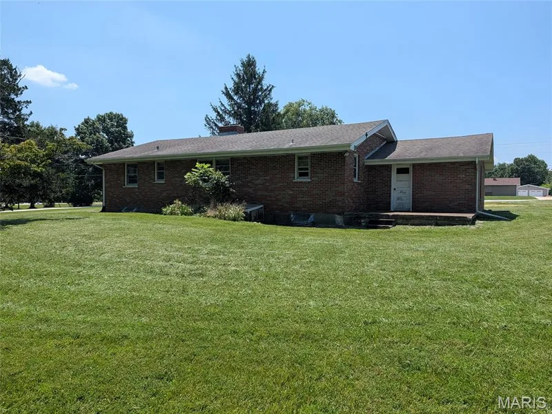 3901 Highway D, Defiance, MO 63341 — listing photo 26 of 32