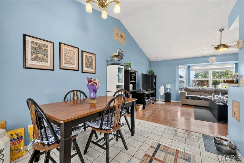 17 Kingspointe Court, St Peters, MO 63376 — listing photo 19 of 34