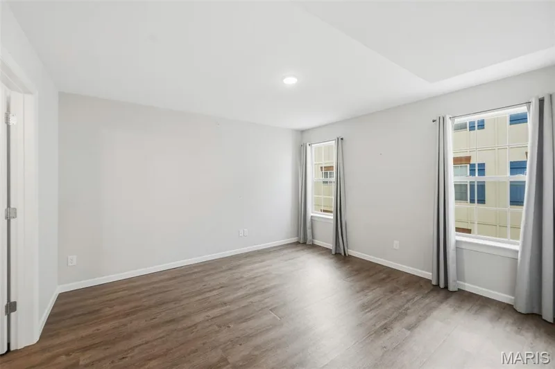 Spacious Primary Suite with LVP Flooring and en-suite bath & walk-in closet — 321 Bordeaux Way, St Peters, MO 63376