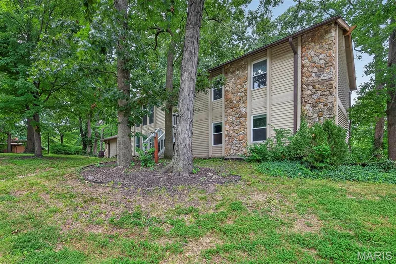 41 Oak Forest Drive, St Charles, MO 63303 — listing photo 4 of 42
