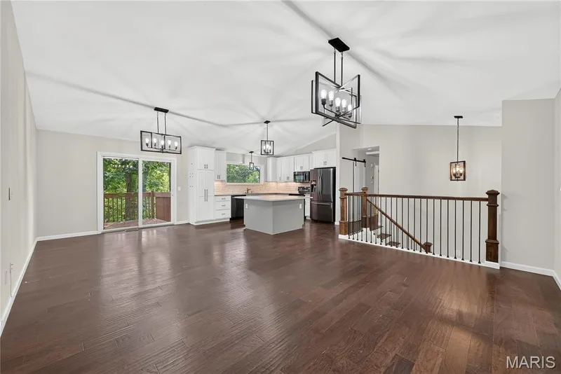 41 Oak Forest Drive, St Charles, MO 63303 — listing photo 12 of 42