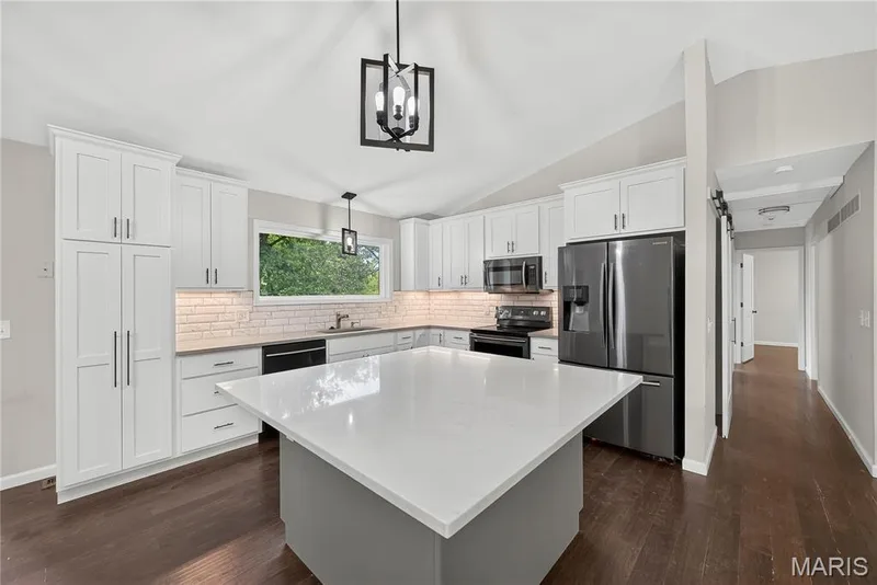 41 Oak Forest Drive, St Charles, MO 63303 — listing photo 13 of 42