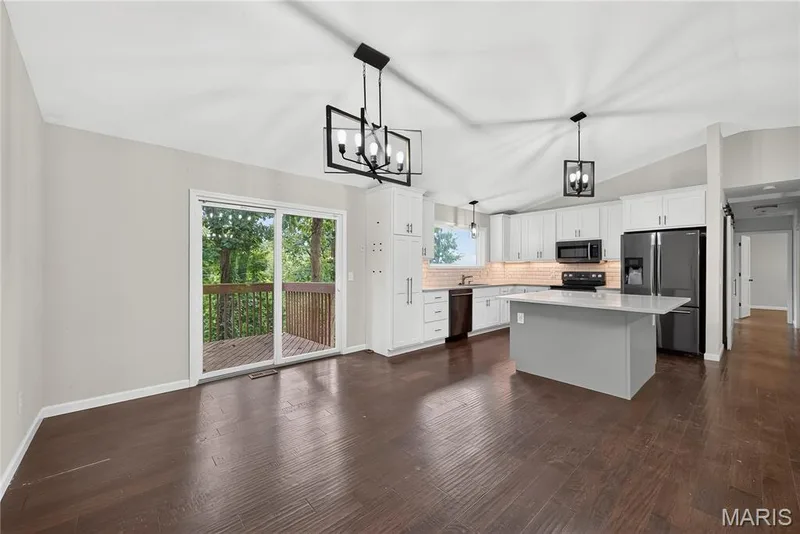 41 Oak Forest Drive, St Charles, MO 63303 — listing photo 16 of 42