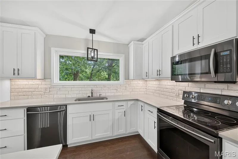 41 Oak Forest Drive, St Charles, MO 63303 — listing photo 19 of 42
