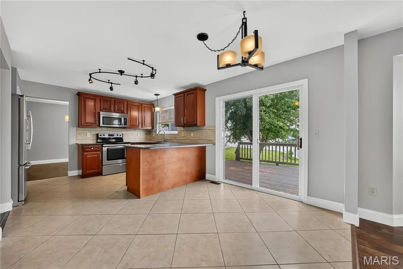 1455 Chambers Drive, O'Fallon, MO 63366 — listing photo 15 of 50