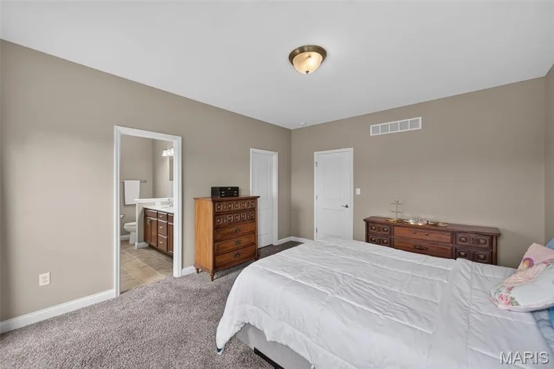 Walk in closet — 1125 Duxbury Lane, O'Fallon, MO 63366
