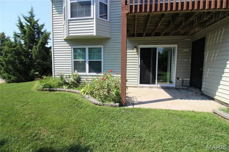 1502 Surrey Lane, St Peters, MO 63304 — listing photo 19 of 20