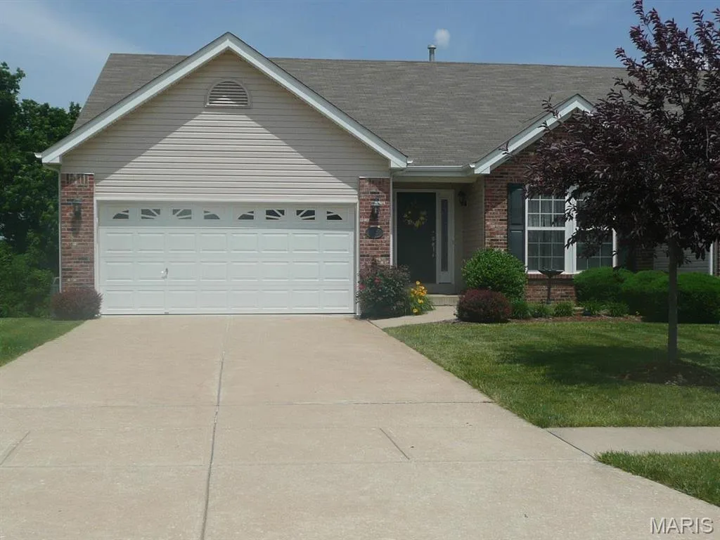 118 Fallon Villa Court, O'Fallon, MO 63368 — listing photo 1 of 23