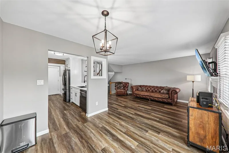 16180 Lea Oak Court, Chesterfield, MO 63017 — listing photo 12 of 27