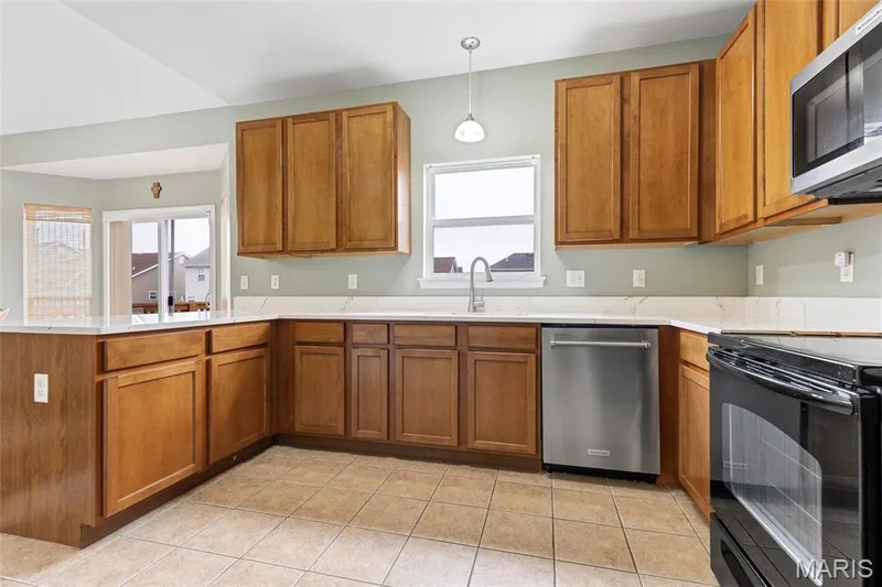11 Towergate Court, Lake St. Louis, MO 63367 — listing photo 13 of 49