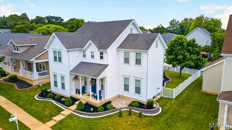 206 Hawksbury Place, O'Fallon, MO 63368 — listing photo 2 of 66