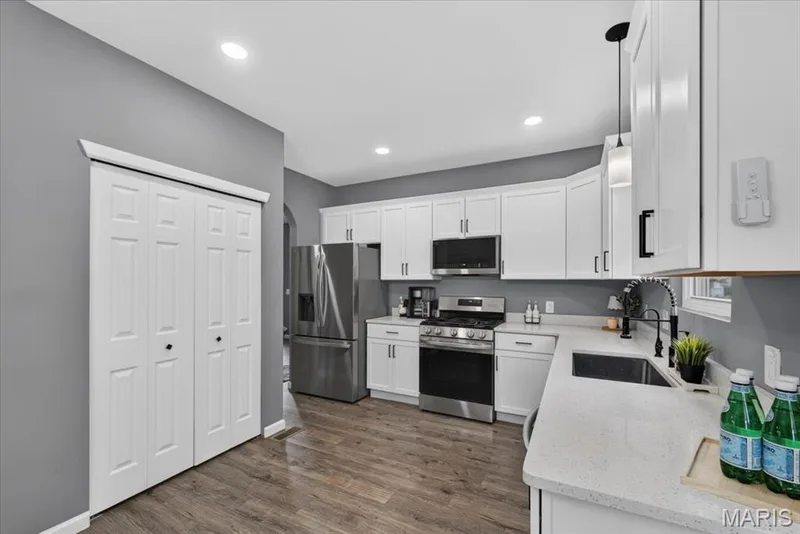 206 Hawksbury Place, O'Fallon, MO 63368 — listing photo 10 of 66